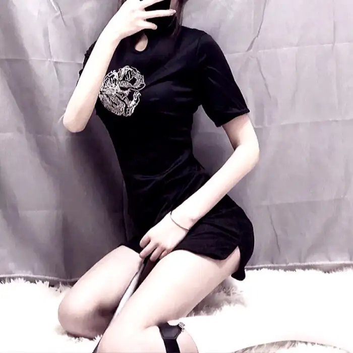 笼中女